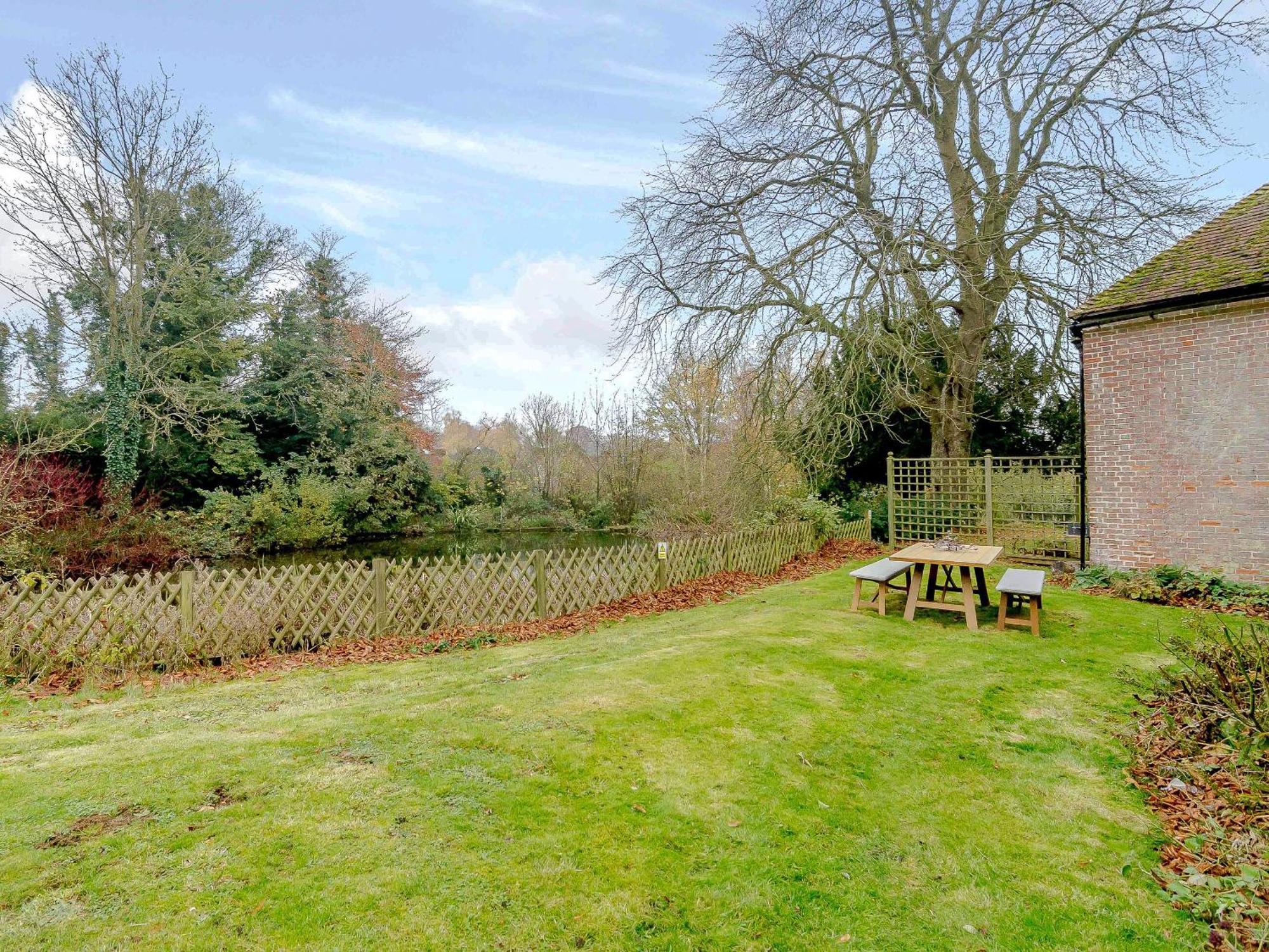 Moorhen Cottage Hollingbourne Exterior photo